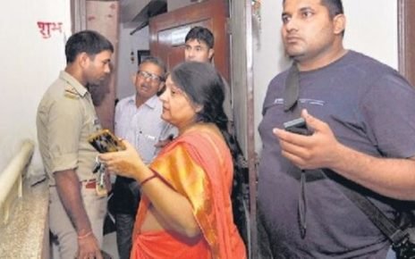 teenager-jumps-to-death-from-8th-floor-flat-after-stabbing-21-year-old-woman-in-noida